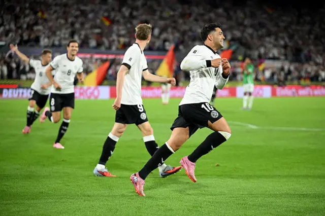 Amiri celebrates