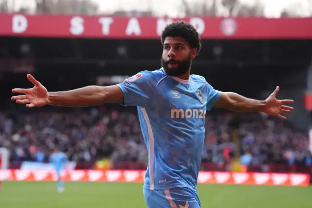 Coventry City's Ellis Simms (right) celebrates