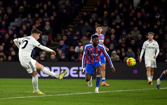Tom Cairney of Fulham scores his team's first goal
