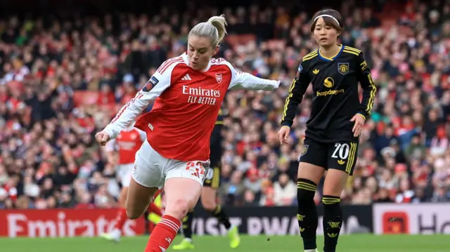 Arsenal man utd action