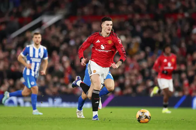 Benjamin Sesko on the ball for Man Utd