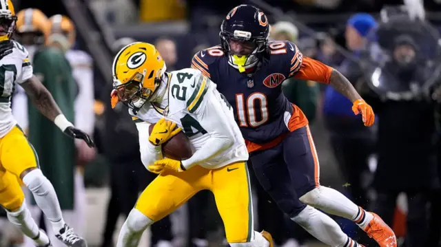 Packers at Bears in the NFL
