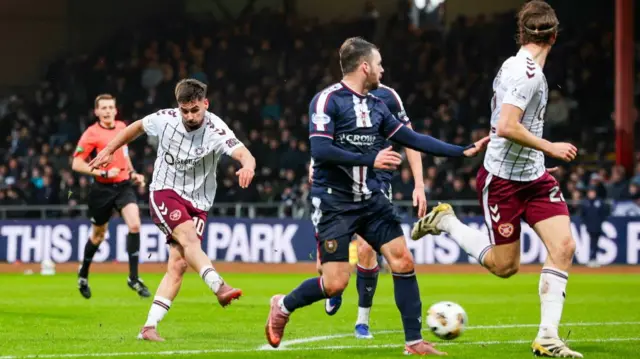 Claudio Braga scores for Hearts
