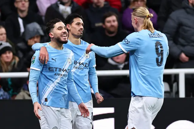 Newcastle 0-2 Man City: Antoine Semenyo scores in semi-final first leg ...