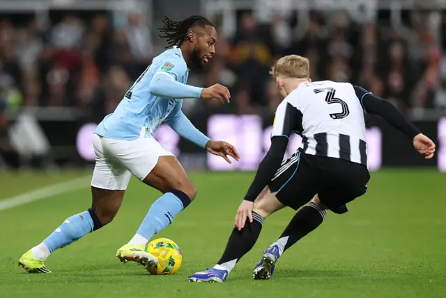 Antoine Semenyo of Manchester City runs with the ball