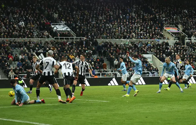 Newcastle 0-2 Man City: Antoine Semenyo scores in semi-final first leg ...