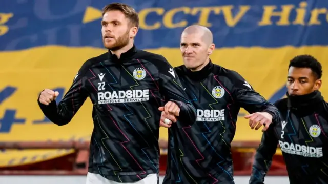 St Mirren's Marcus Fraser and Alex Gogic