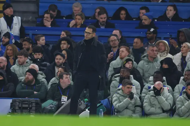 Head Coach Liam Rosenior of Chelsea after Ben White of Arsenal scores a goal to make it 1-0 during the Carabao Cup Semi Final First Leg match between Chelsea and Arsenal at Stamford Bridge on January 14, 2026 in London, England. (