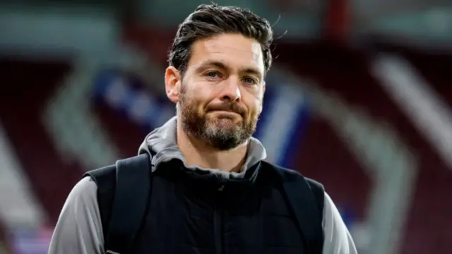 Hearts goalkeeper Craig Gordon