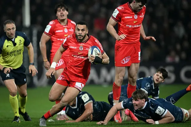 Matthis Lebel runs in a try for Toulouse