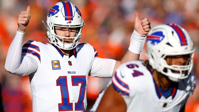 Josh Allen gives a thumbs up