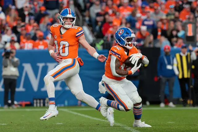 RJ Harvey runs the ball