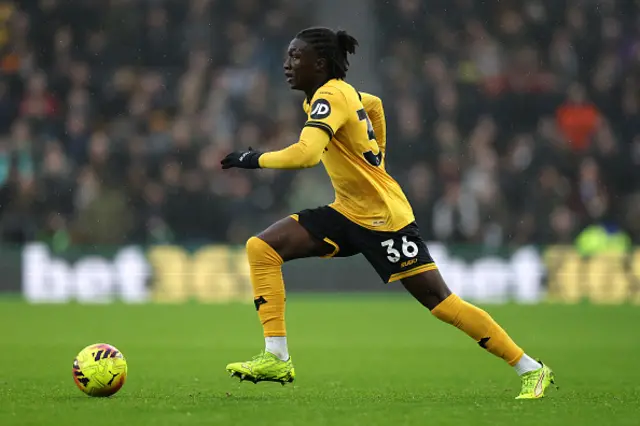 Mateus Mane of Wolverhampton Wanderers runs with the ball