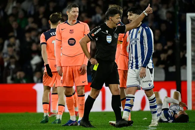 Robert Lewandowski is booked