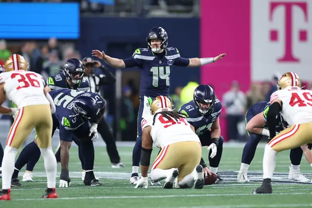 Sam Darnold dictates a play for Seahawks
