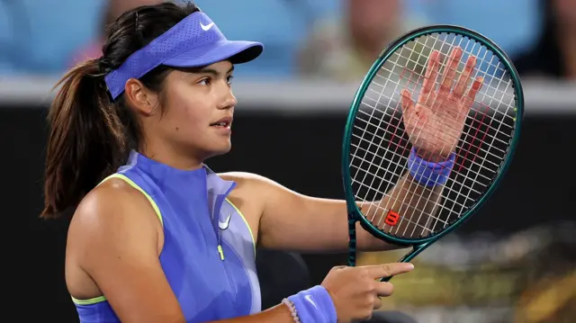 Emma Raducanu applauds