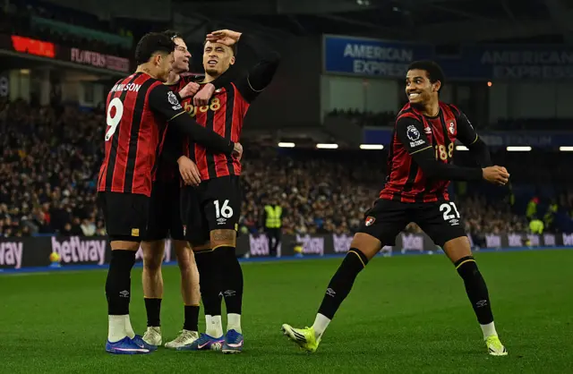 Bournemouth's English midfielder #16 Marcus Tavernier (2R) celebrates