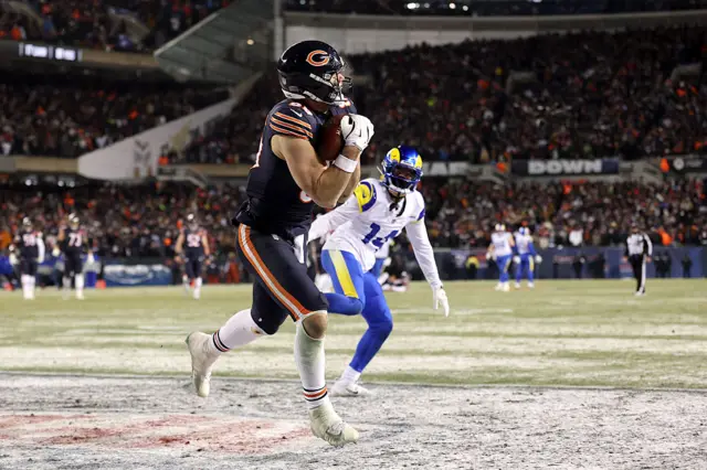 Cole Kmet catches touchdown pass