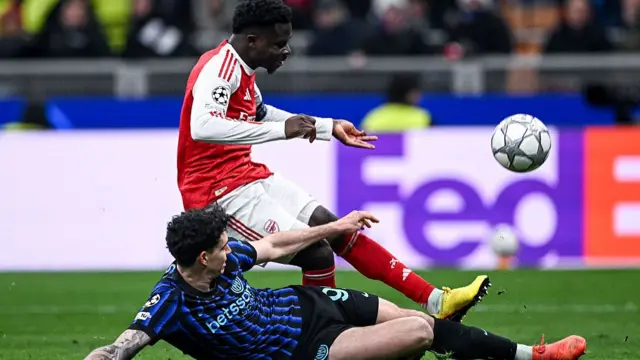 Bastoni tackle