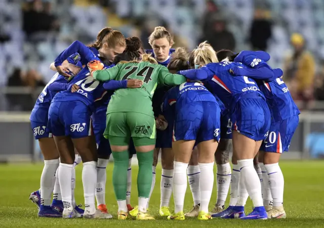 Chelsea players huddle
