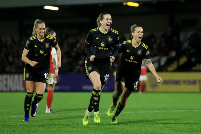 Elisabeth Terland of Manchester United celebrates