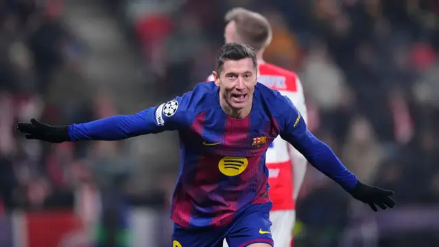 Lewandowski celebrates