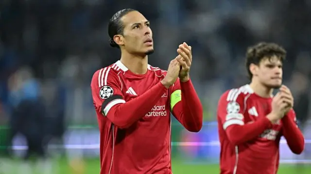 Virgil van Dijk applauds fans