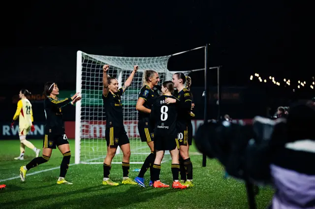 Elisabeth Terland of Manchester United celebrate