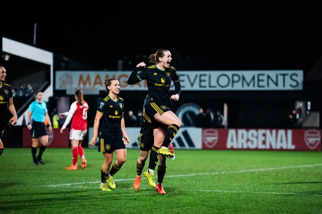 Elisabeth Terland of Manchester United celebrates