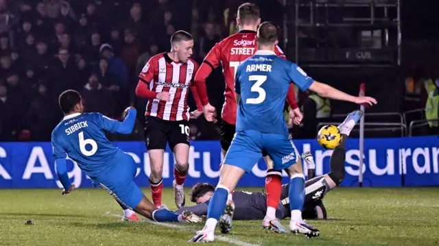 Jack Moylan scores for Lincoln