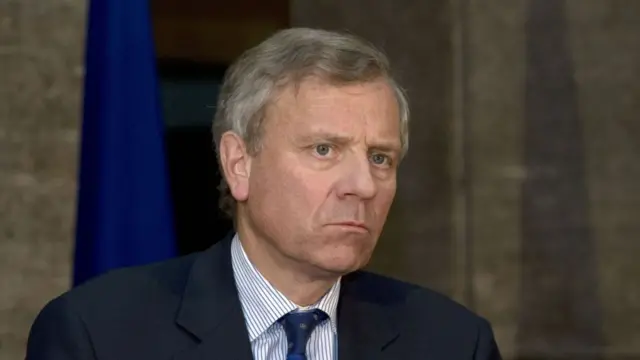 Jaap de Hoop Scheffer in suit and tie