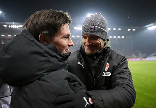 Alexander Blessin, Head Coach of FC St. Pauli, and Merlin Polzin, Head Coach of Hamburger SV,