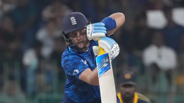Joe Root batting against Sri Lanka