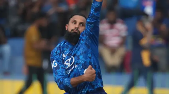 Adil Rashid bowling against Sri Lanka