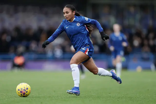 Alyssa Thompson on the ball