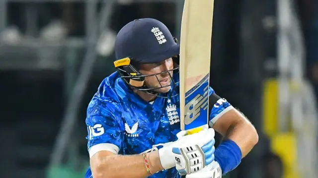 Root batting for England playing against Sri Lanka