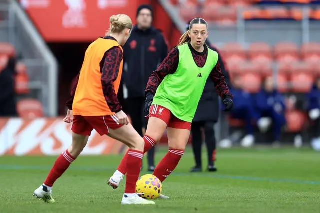 Cornelia Kopacs warms up