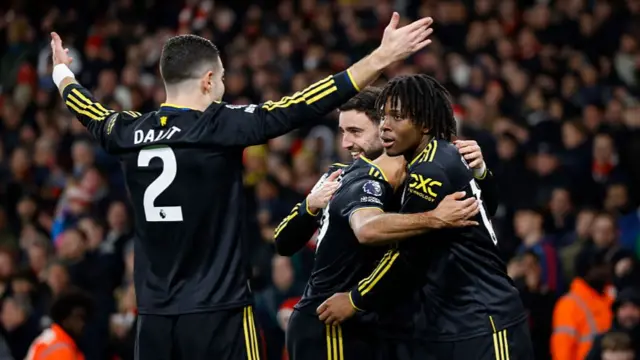 the man united players celebrating the second goal