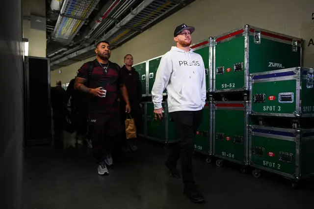 Justin Gaethje arrives backstage to a fight