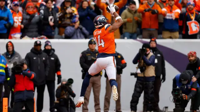 Patriots v Broncos