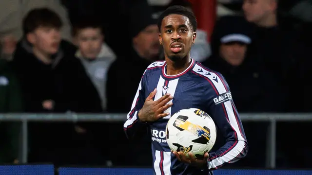 Dundee defender Imari Samuels