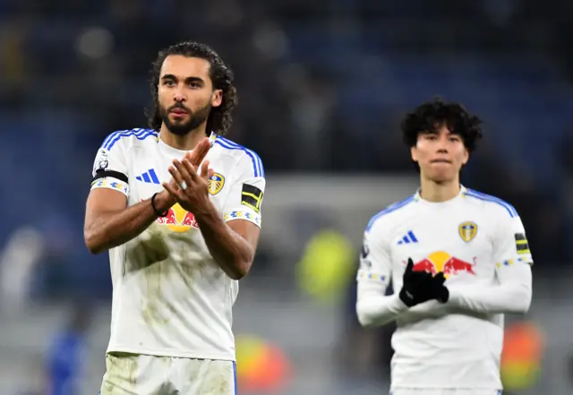 Calvert-Lewin and Tanaka clap the fans