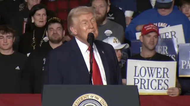 Trump speaks to supporters in Iowa
