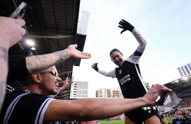 Corinthians fans celebrate