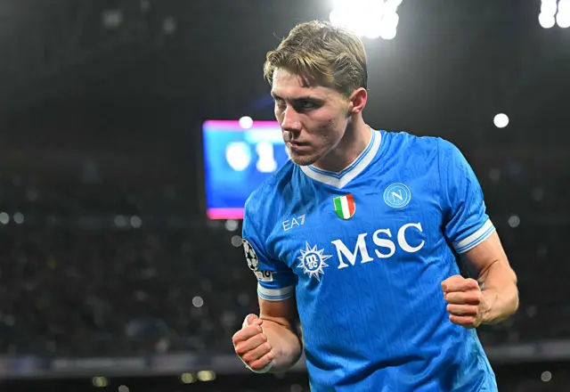 Napoli's Danish forward #19 Rasmus Hojlund celebrates
