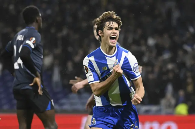 Rodrigo Mora celebrates