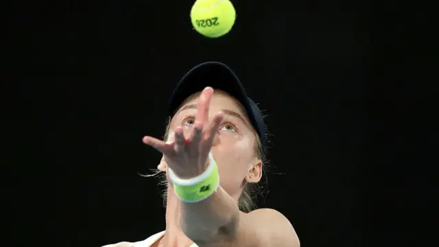 Elena Rybakina serves