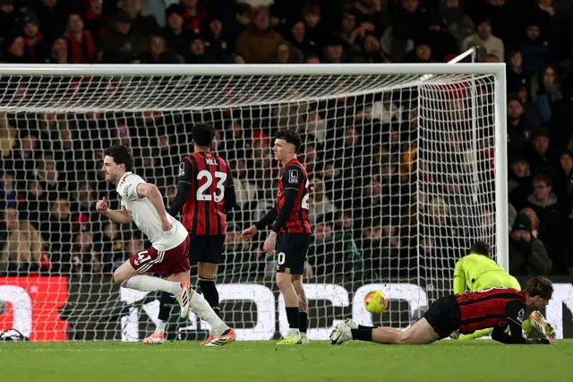 Declan Rice of Arsenal celebrates