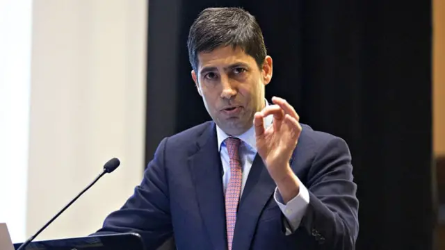 Kevin Warsh.