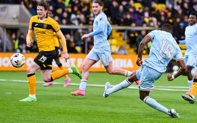 Motherwell's Tawanda Maswanhise scores